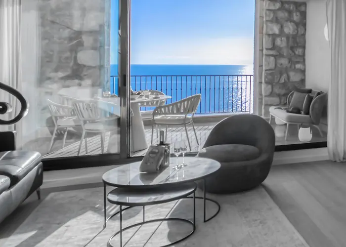 #22 Staywiz Us - Duplex Panoramic Sea View 2bdr, Ac, Swimpool, Parking, Petanque Apartment *