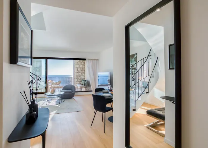 Satywizus #22- Duplex Panoramic Sea View 2bdr, Ac, Swimpool, Parking, Petanque Apartment *