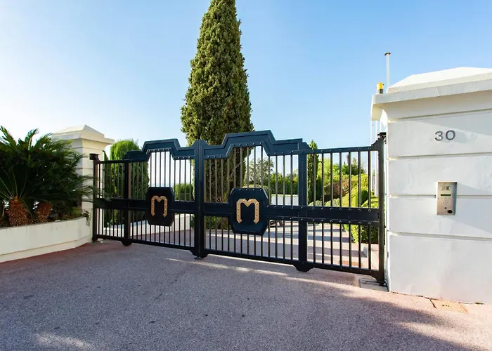 Satywizus #22- Duplex Panoramic Sea View 2bdr, Ac, Swimpool, Parking, Petanque *